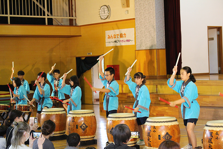 長木小学校　鳳凰太鼓